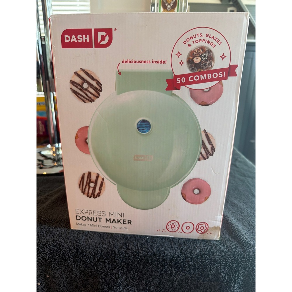 Dash Express Mini Donut Maker NIB Mint Green 7 Donut Nonstick Electric